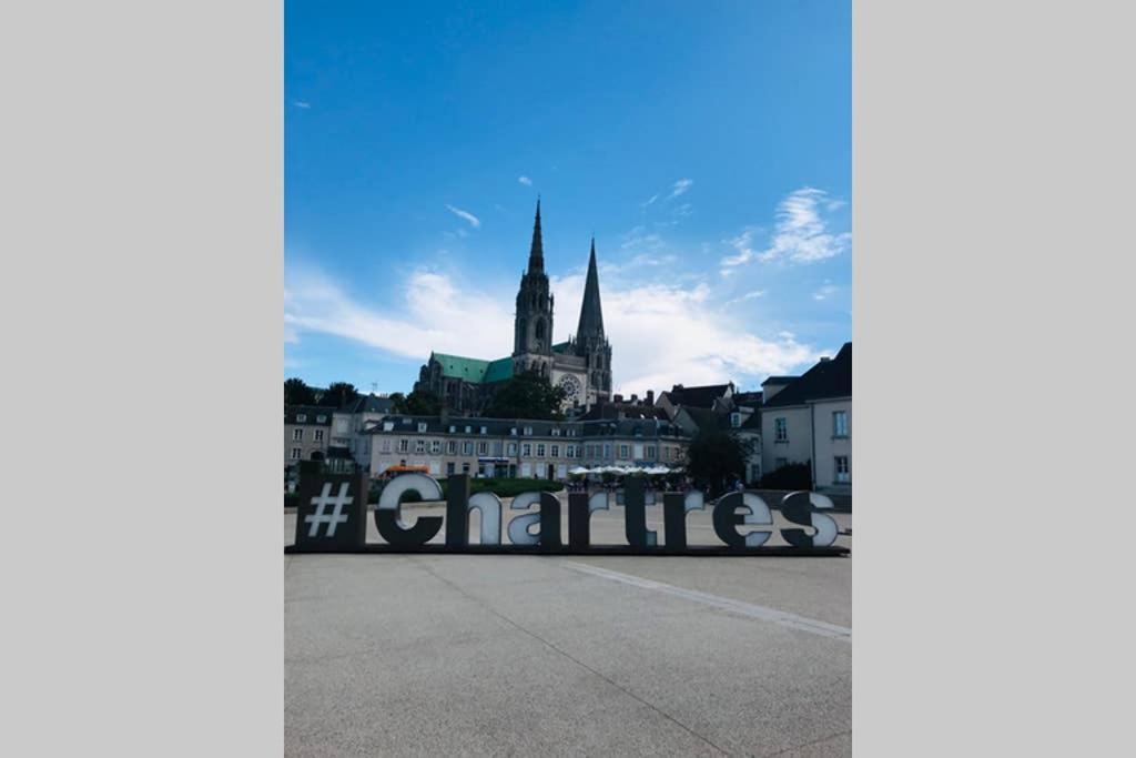 Apartamento Le Nicole Chartres Exterior foto